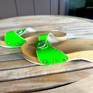 Vintage Dr. Scholls , rare color. Barely worn